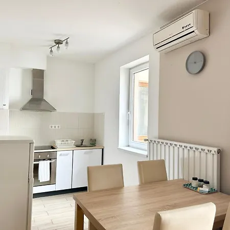 Daire Prime - Modern 1 Bedroom With Ac & Balcony Budapeşte