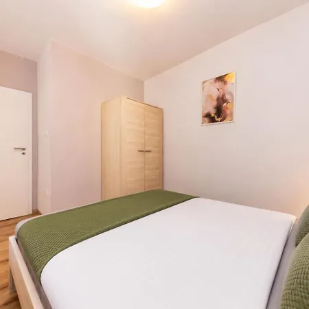 Διαμέρισμα Prime - Modern 1 Bedroom With Ac & Balcony