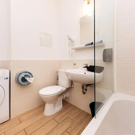 Διαμέρισμα Prime - Modern 1 Bedroom With Ac & Balcony